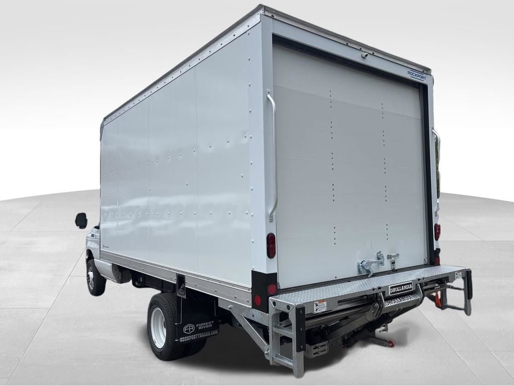 New 2027 Ford E-450 and Econoline 450 Super Duty w/ Power Equipment Group RWD image 3