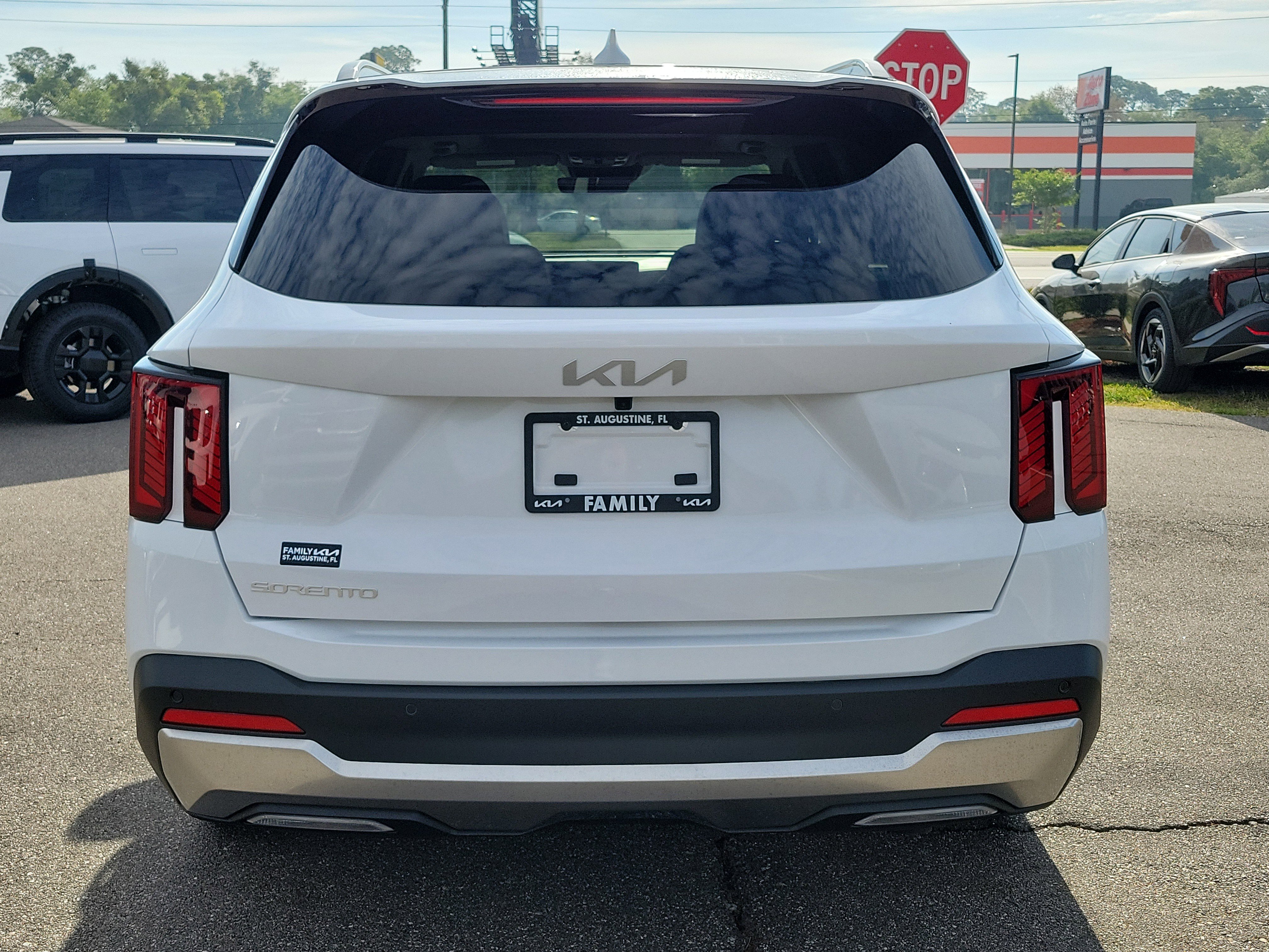 Used 2025 Kia Sorento SX image 5