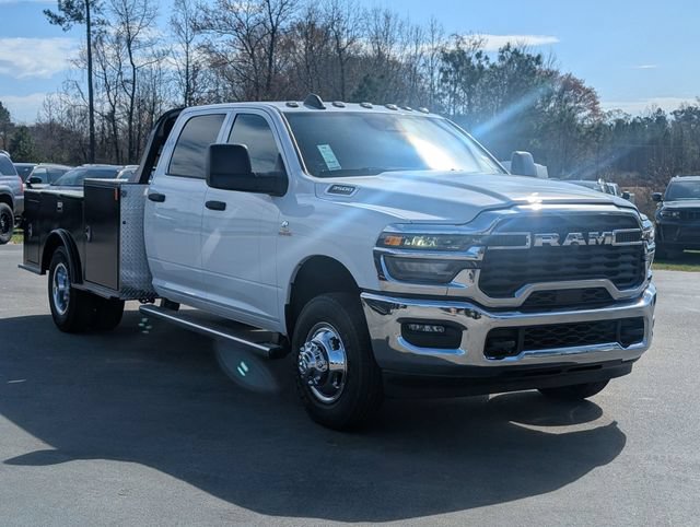 New 2026 RAM 3500 Tradesman w/ Chrome Appearance Group A AWD/4WD image 2