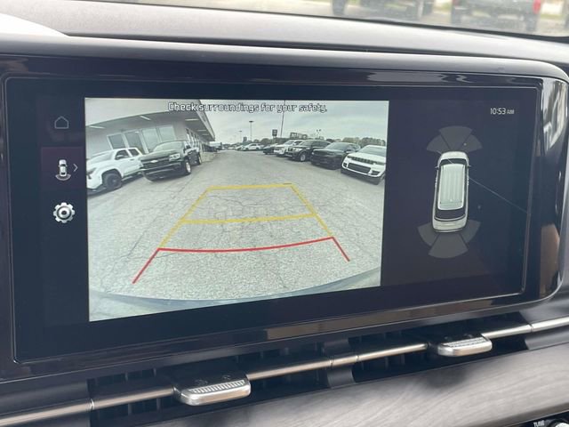 Used 2024 Kia Carnival EX image 17