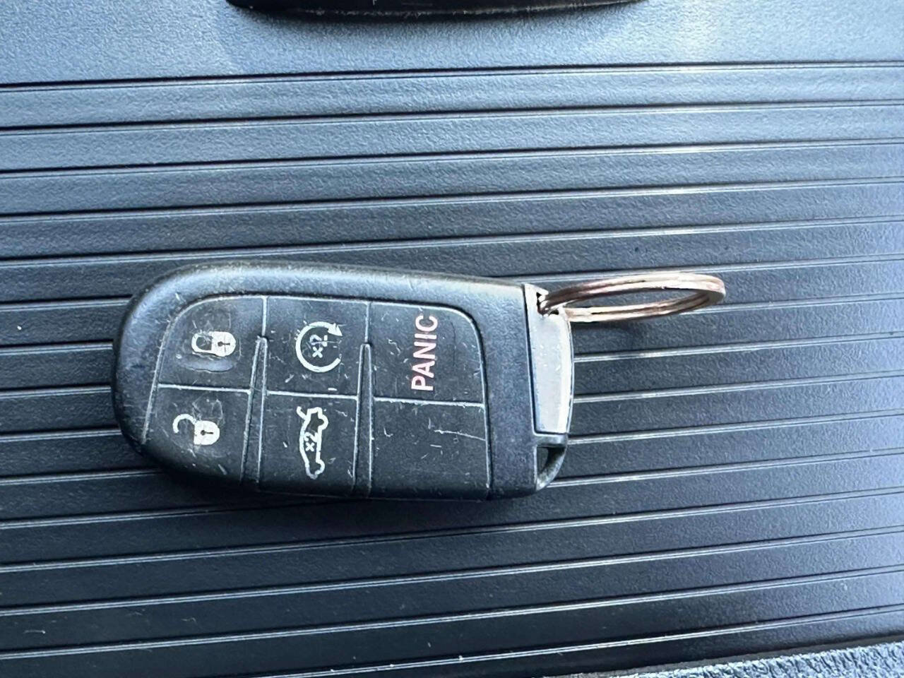 Used 2014 Chrysler 300 S image 32