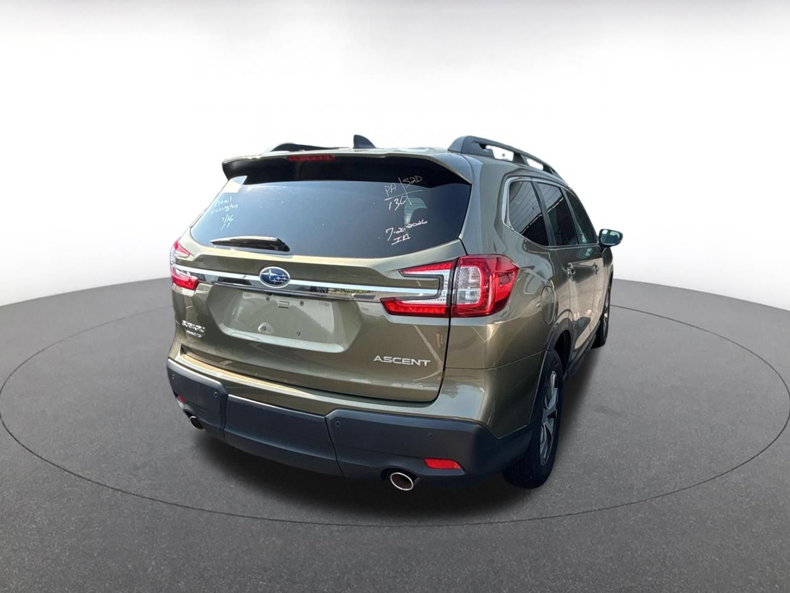 Used 2024 Subaru Ascent Premium w/ Convenience Package AWD/4WD image 9