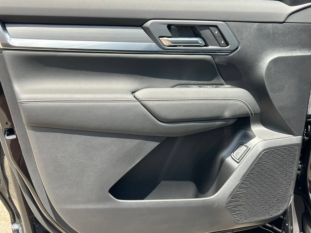 New 2027 GMC Terrain Elevation w/ Elevation Premium Package AWD/4WD image 13