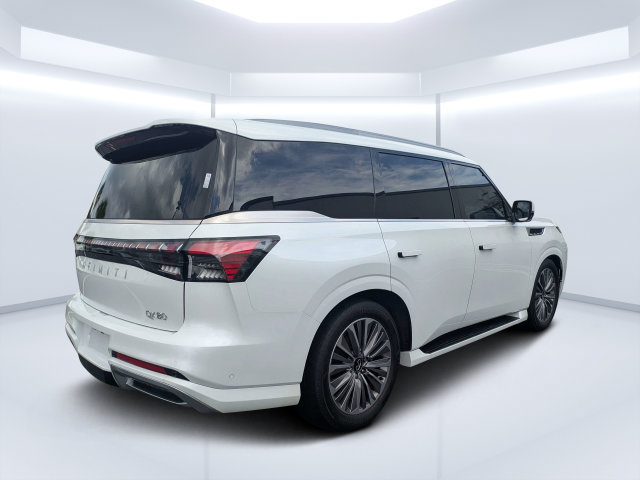 Used 2025 INFINITI QX80 Luxe RWD image 3