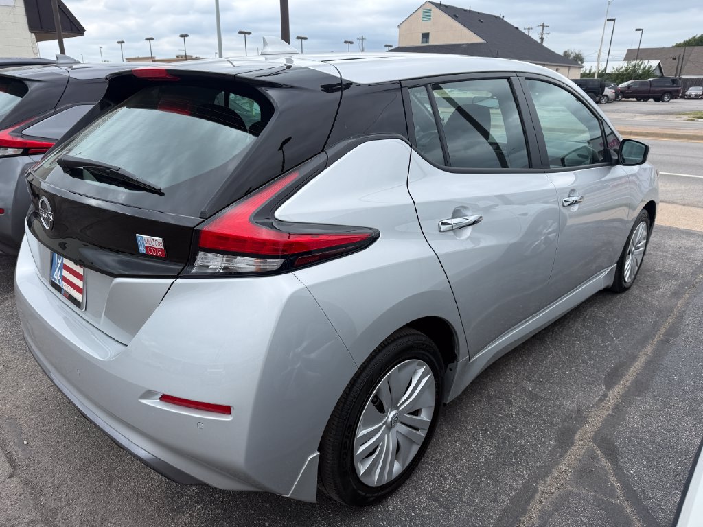 Used 2025 Nissan Leaf S FWD image 22