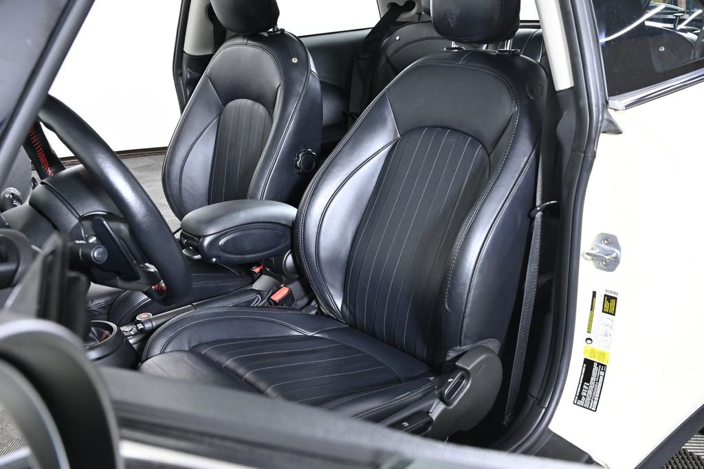 Used 2019 MINI Cooper S w/ Premium Package image 23