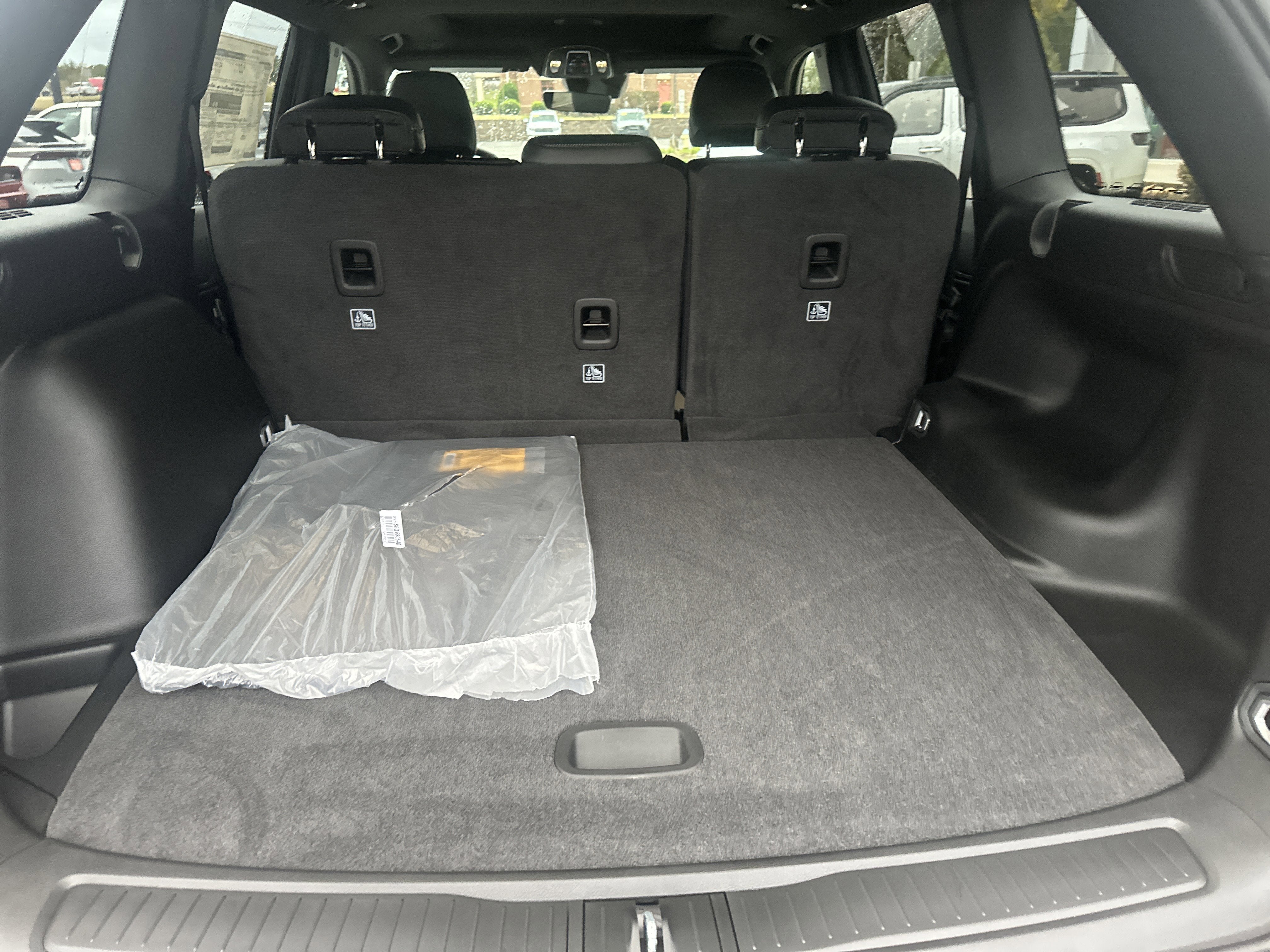 New 2025 Jeep Grand Cherokee Altitude AWD/4WD image 21