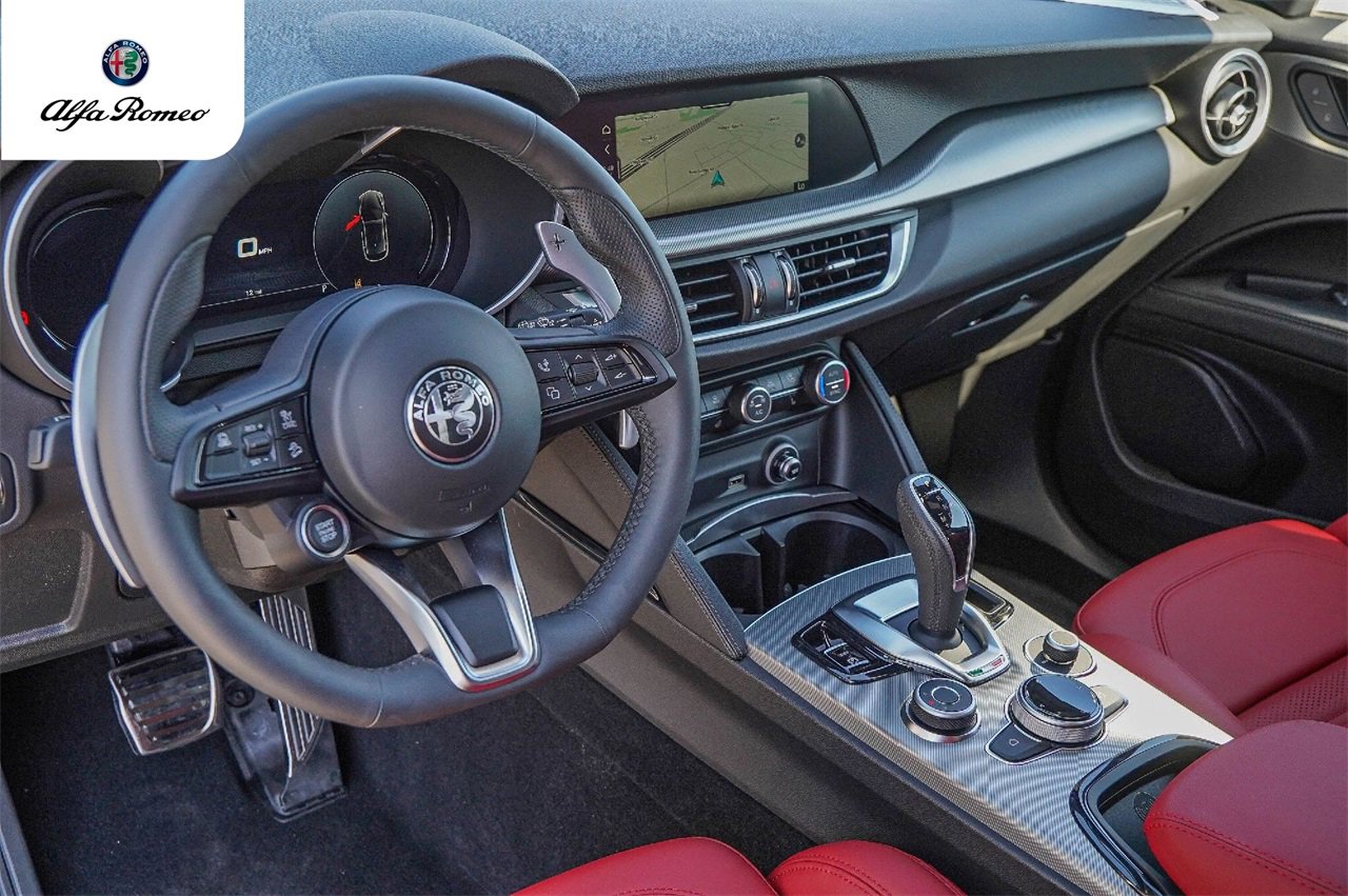 New 2025 Alfa Romeo Stelvio Sprint w/ Veloce Package image 9