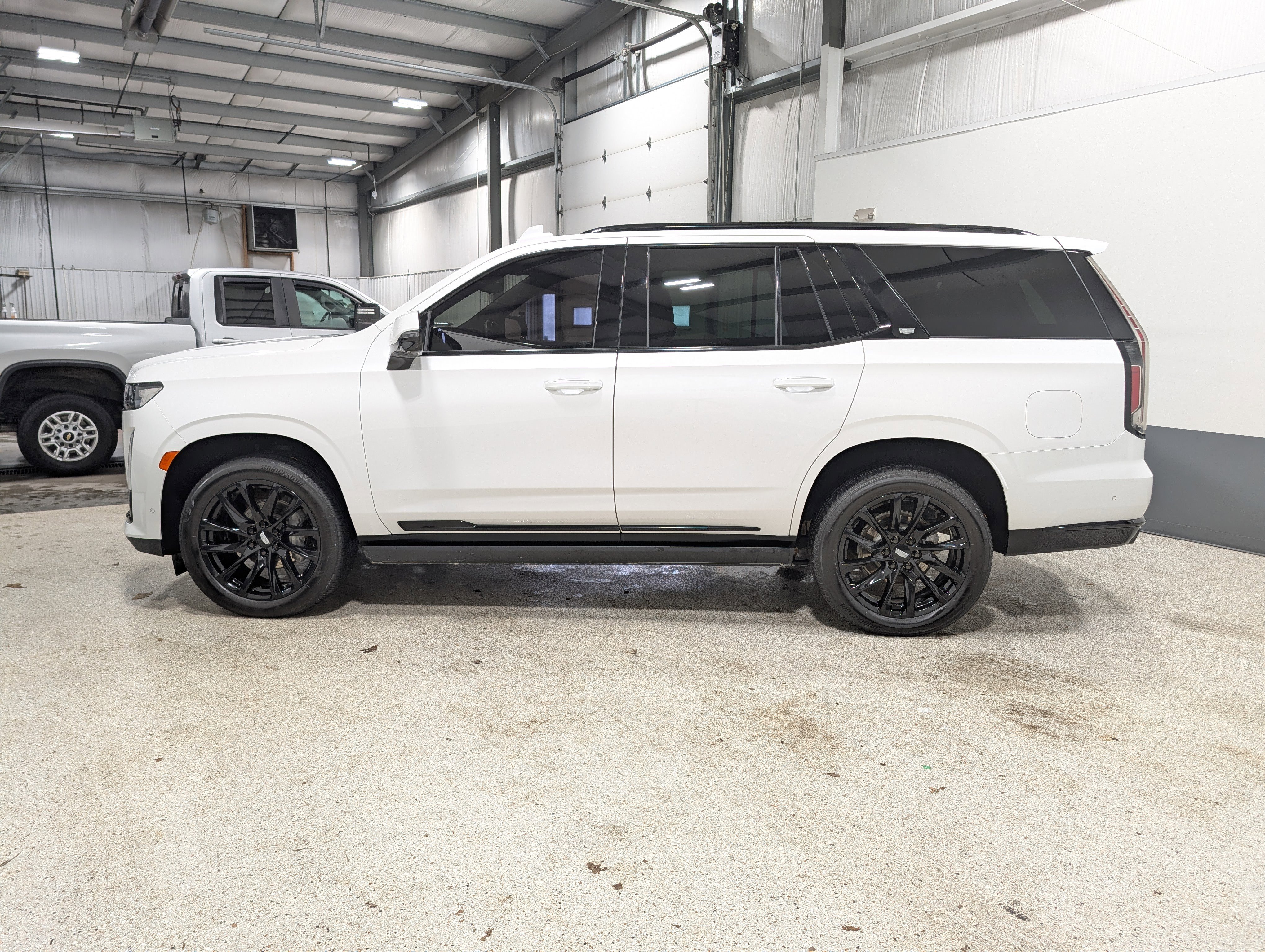 Used 2023 Cadillac Escalade Sport w/ LPO, ONYX Package AWD/4WD image 6