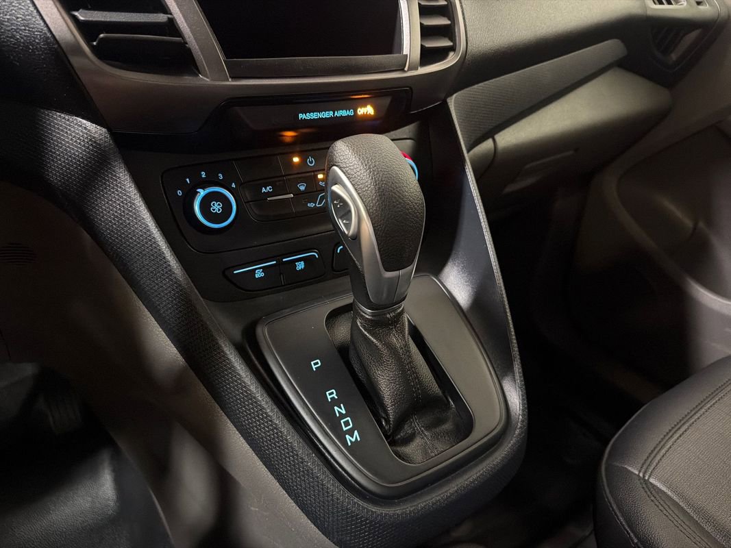 Used 2022 Ford Transit Connect XL FWD image 18