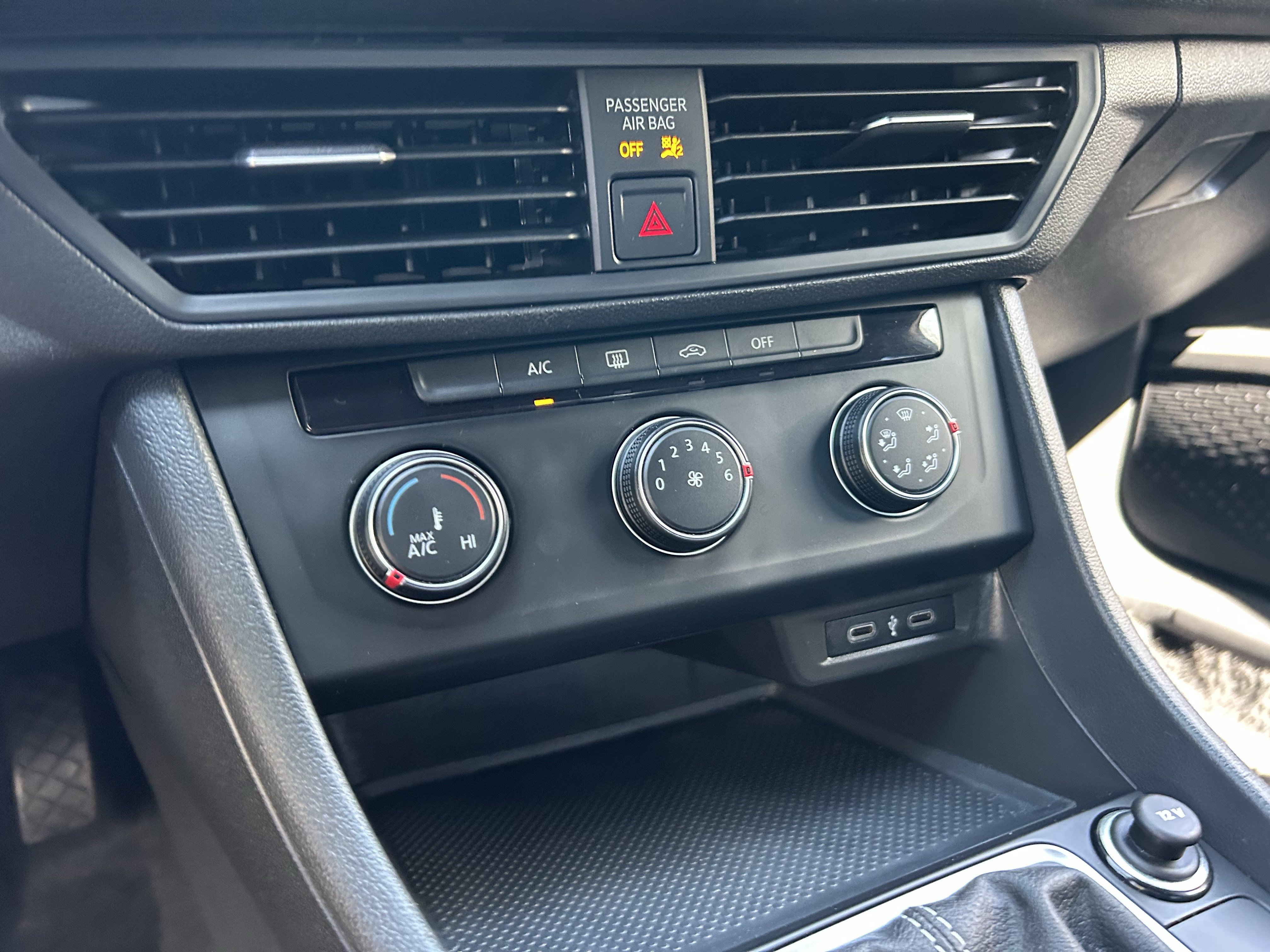 Certified 2022 Volkswagen Jetta Sport FWD image 23