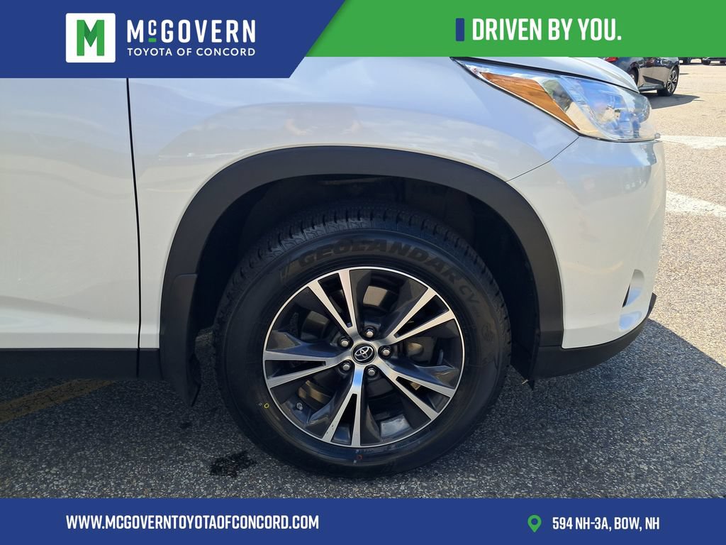 Used 2019 Toyota Highlander Plus AWD/4WD image 10
