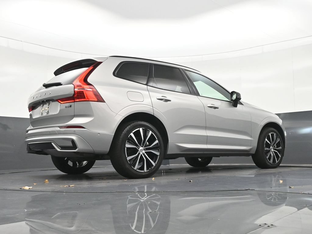 Certified 2024 Volvo XC60 B5 Plus w/ Climate Package AWD/4WD image 27