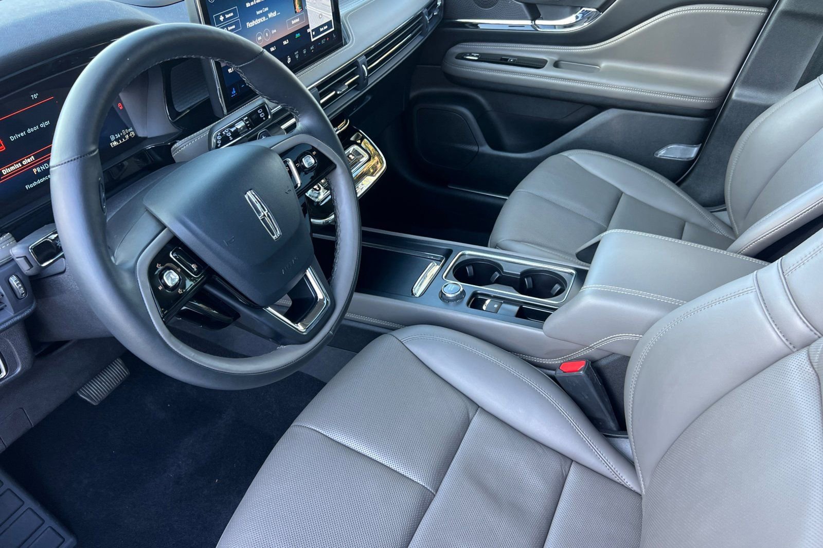 Certified 2025 Lincoln Corsair Grand Touring w/ Equipment Group 301A AWD/4WD image 10