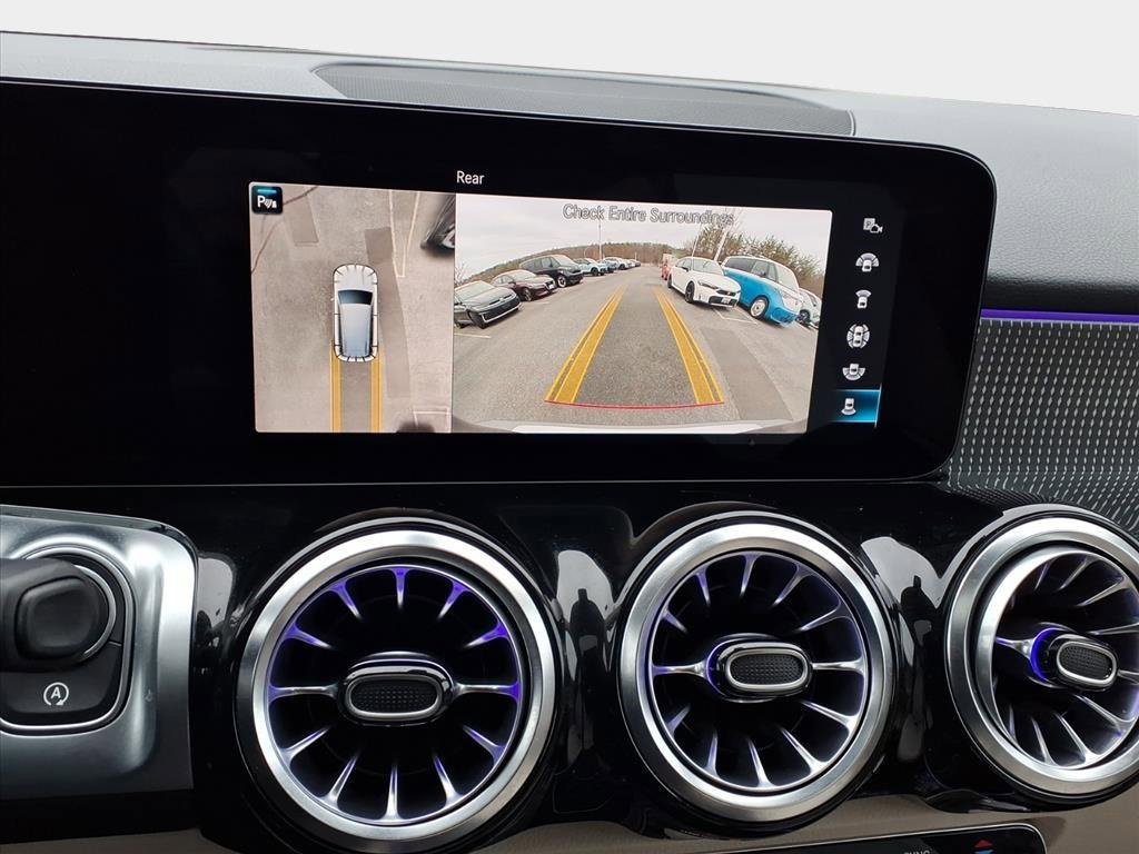 Used 2022 Mercedes-Benz GLB 250 image 21