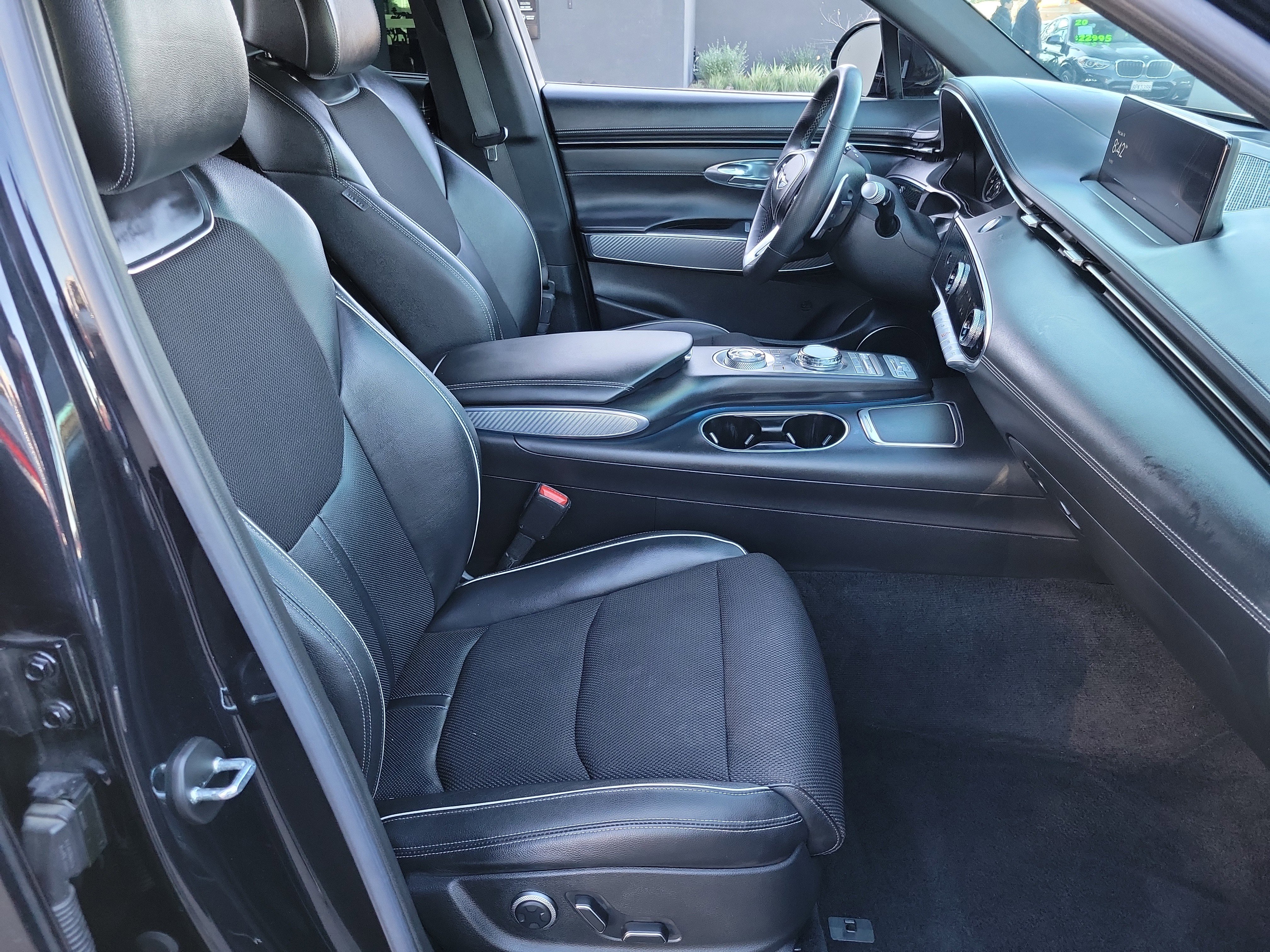 Certified 2022 Genesis GV70 2.5T w/ Sport Prestige Package image 19