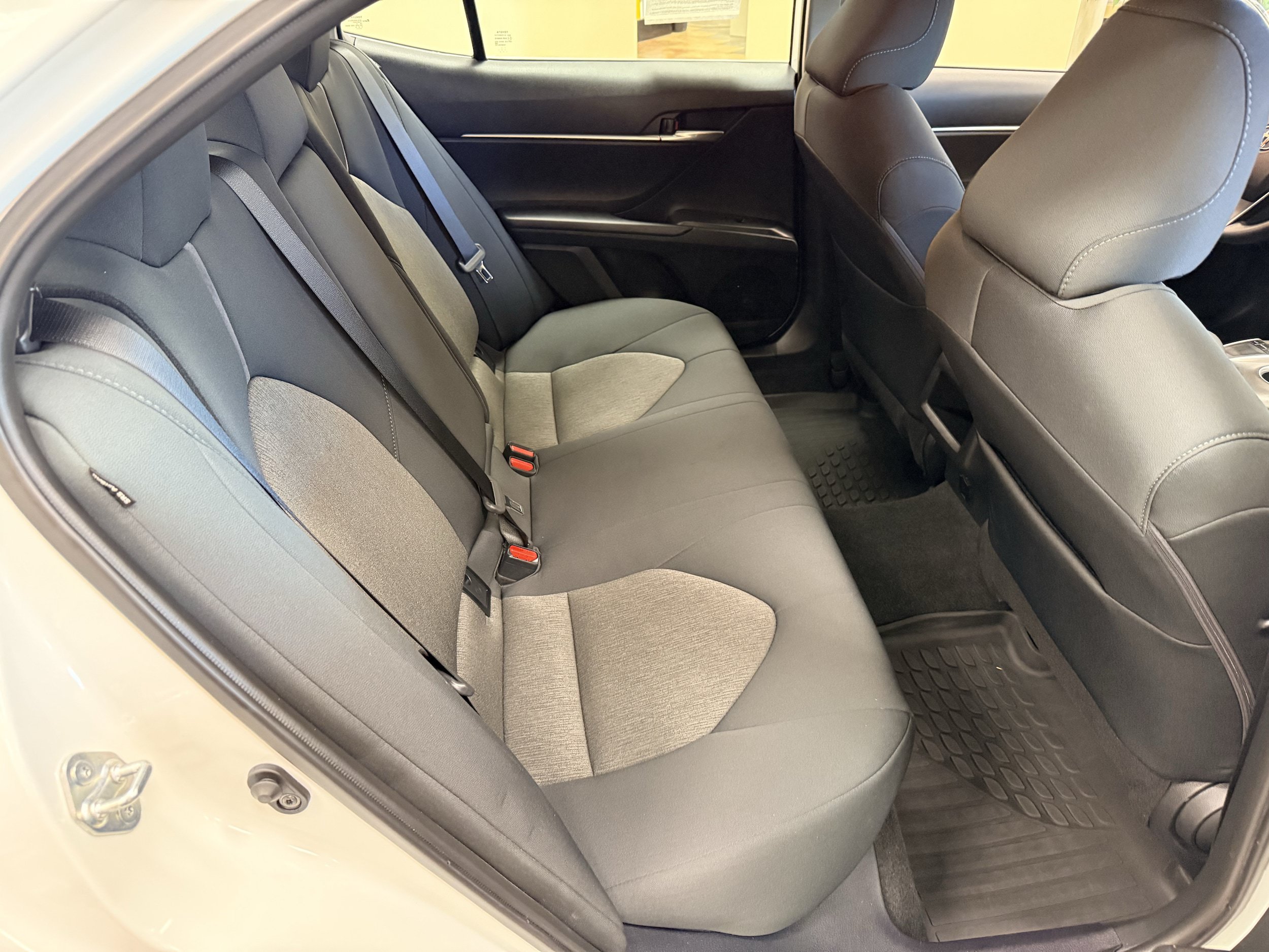Used 2023 Toyota Camry LE FWD image 18