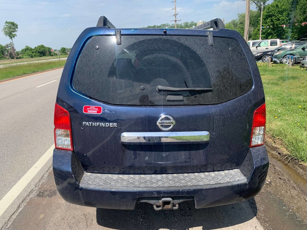 Used 2009 Nissan Pathfinder S image 6