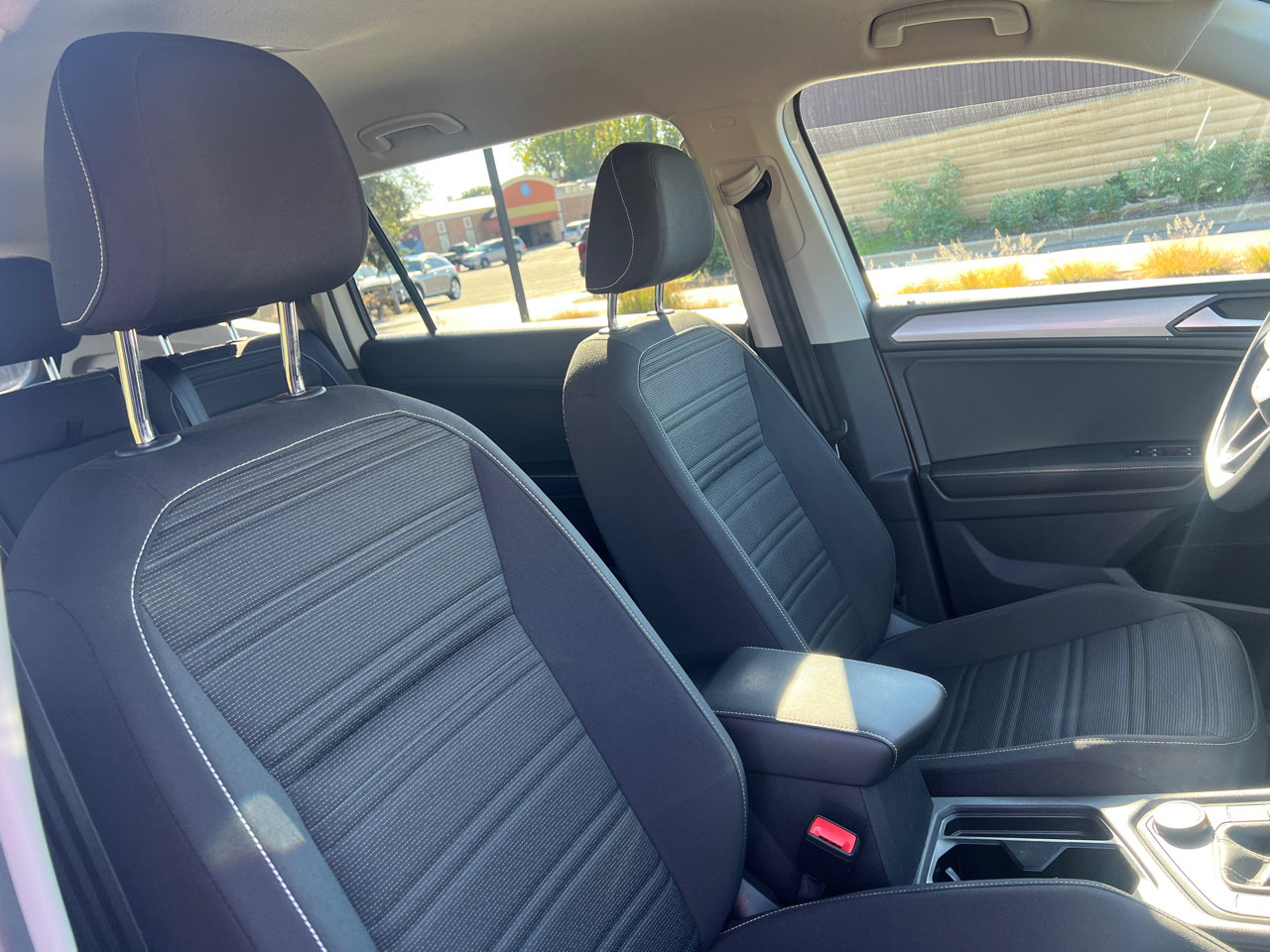 Used 2022 Volkswagen Tiguan S image 46