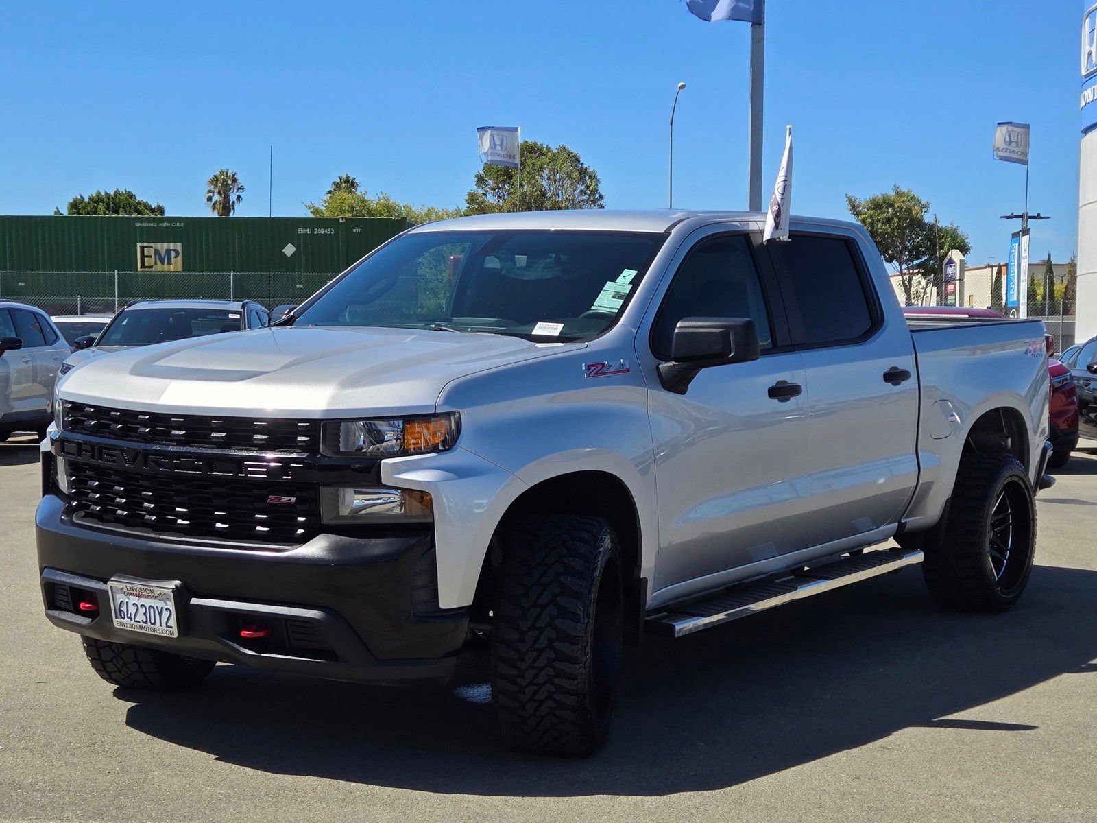 Used 2019 Chevrolet Silverado 1500 Custom Trail Boss w/ Custom Convenience Package AWD/4WD image 3