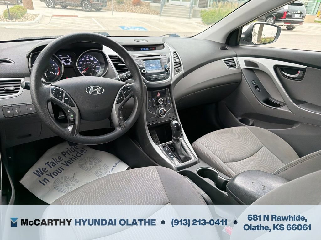 Used 2015 Hyundai Elantra SE w/ Option Group 02 FWD image 3