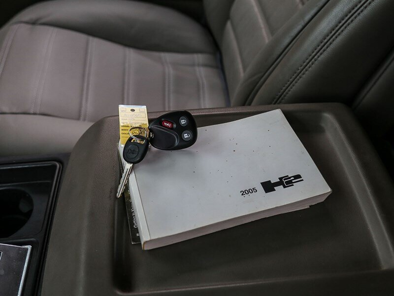 Used 2005 HUMMER H2 w/ Preferred Equipment Group AWD/4WD image 35
