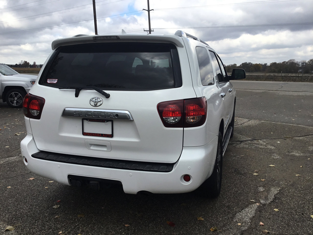 Used 2019 Toyota Sequoia Limited w/ Safety & Convenience Package image 6