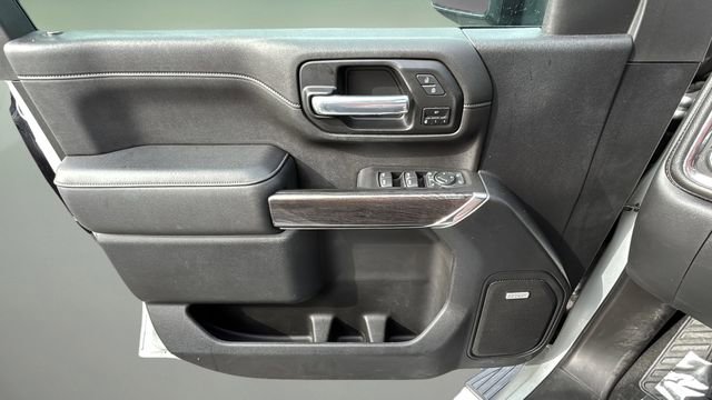 Used 2021 Chevrolet Silverado 2500 LTZ w/ LTZ Premium Package image 16