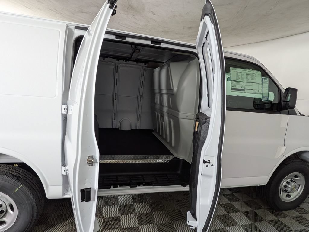 New 2026 Chevrolet Express 2500 w/ Driver Convenience Package RWD image 14