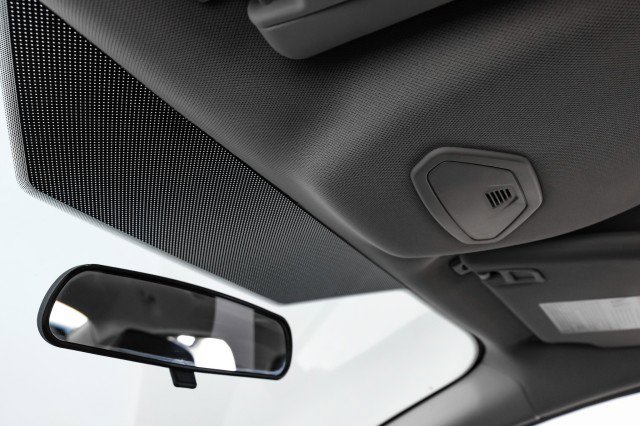 Used 2018 Ford Focus SE w/ SE Appearance Package image 26