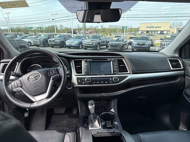 Certified 2019 Toyota Highlander XLE image 18