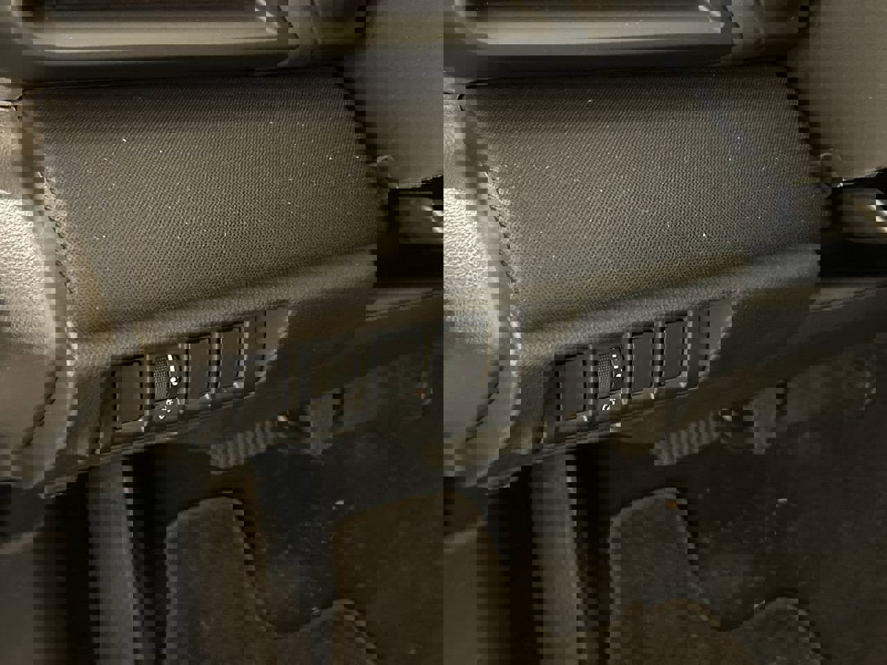 Used 2025 Subaru Outback Premium image 11