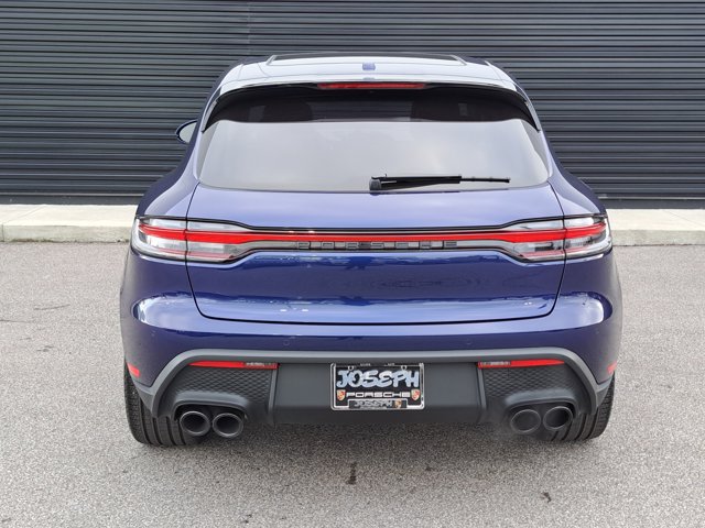 Certified 2025 Porsche Macan AWD/4WD image 6