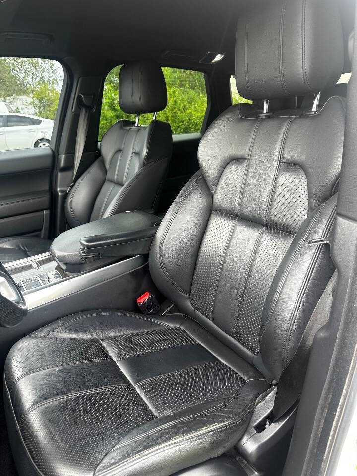Used 2016 Land Rover Range Rover Sport SE image 10