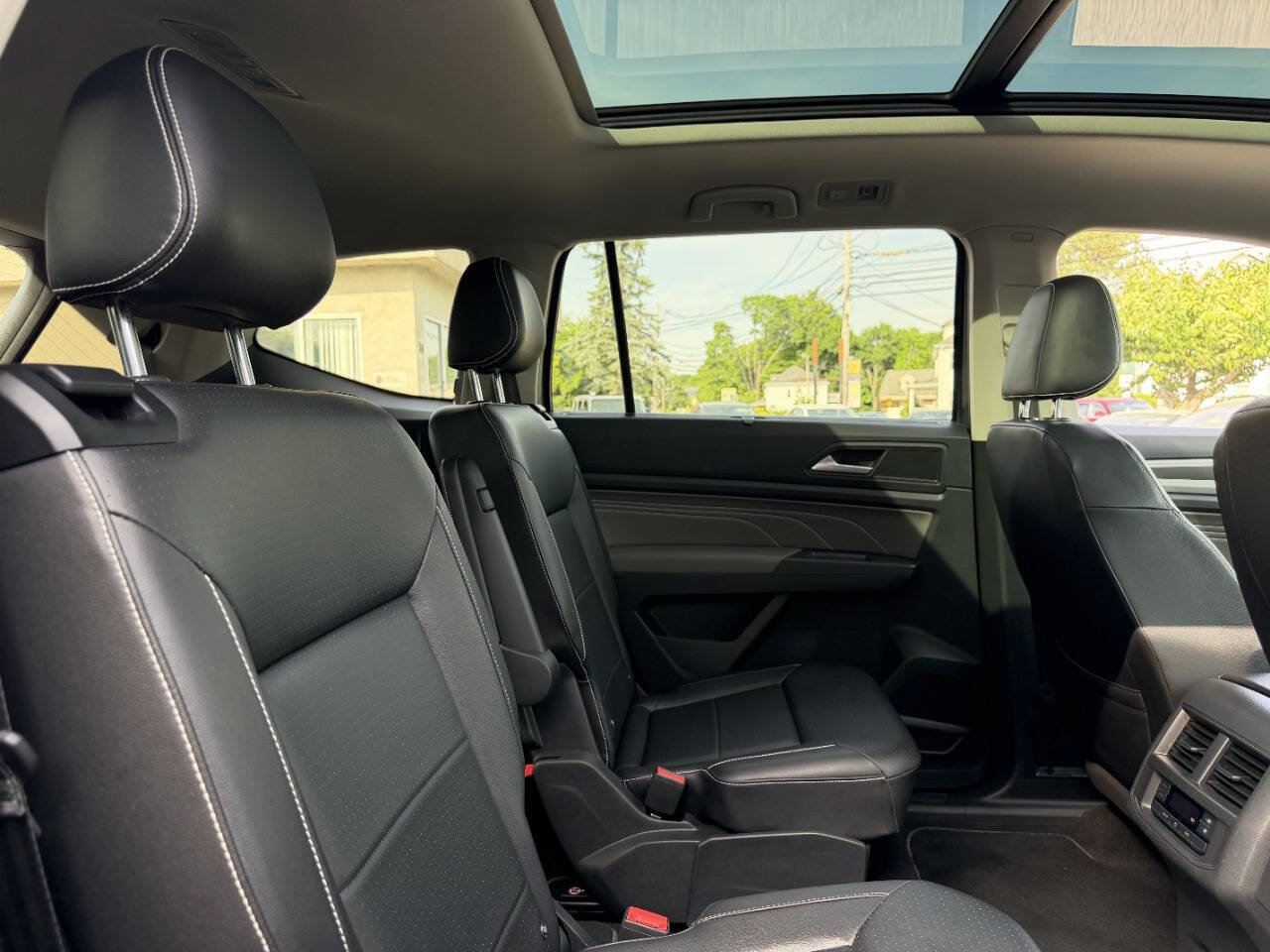 Used 2021 Volkswagen Atlas SE w/ Panoramic Sunroof Package AWD/4WD image 29