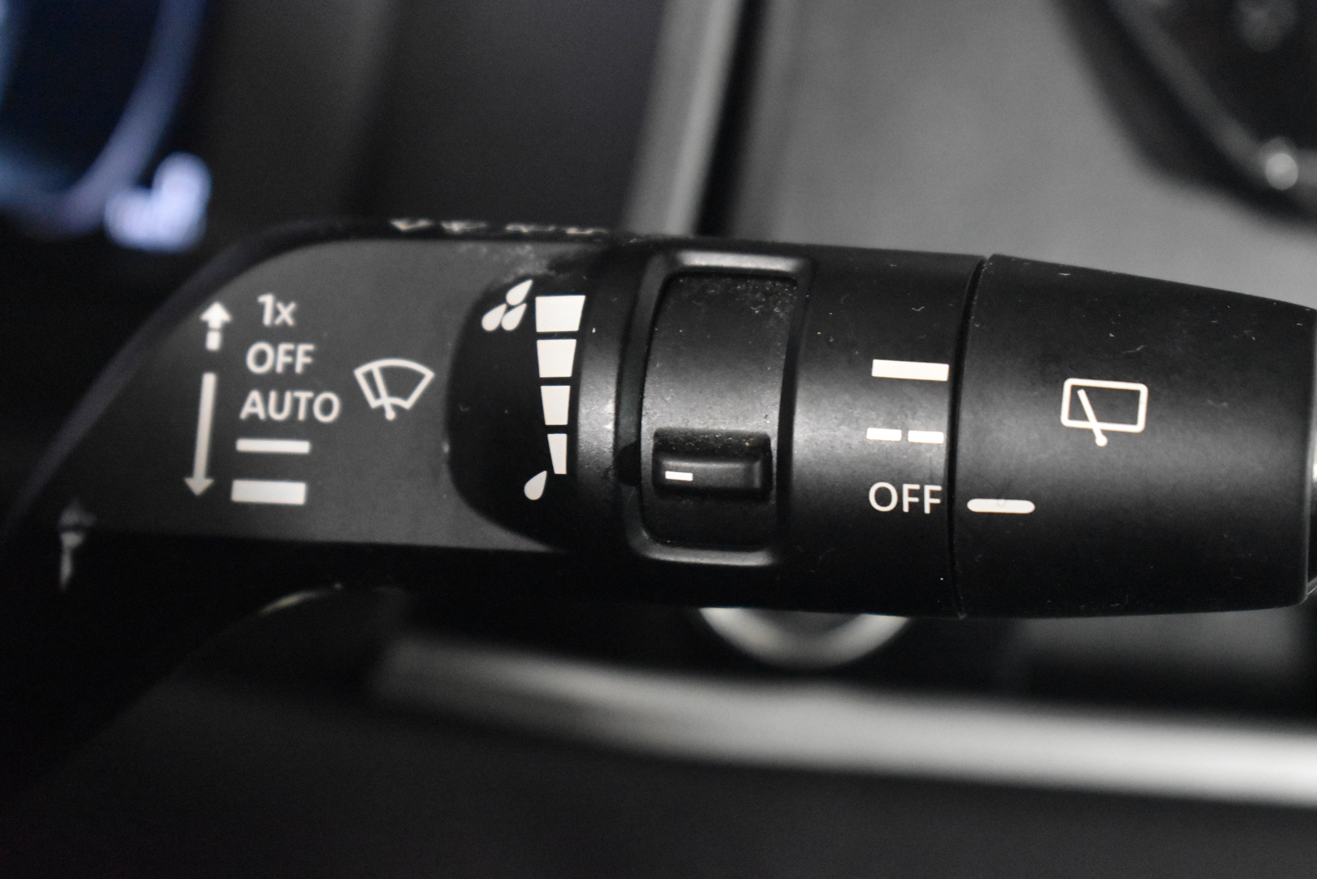 Used 2023 Mitsubishi Outlander SE image 23