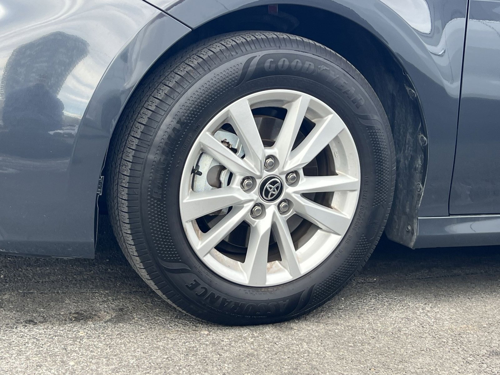 Used 2025 Toyota Camry LE image 10