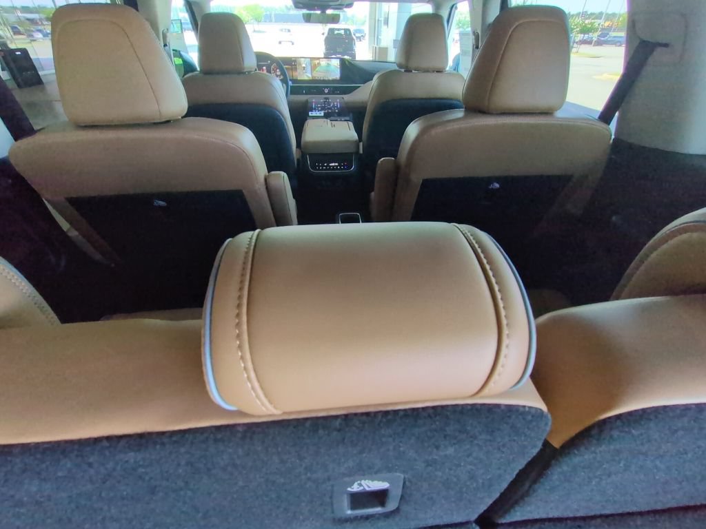 New 2027 INFINITI QX80 Luxe RWD image 29