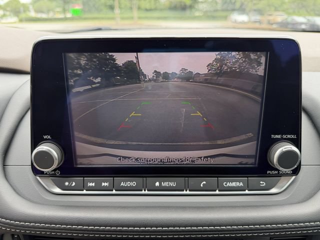 Used 2021 Nissan Rogue S FWD image 18