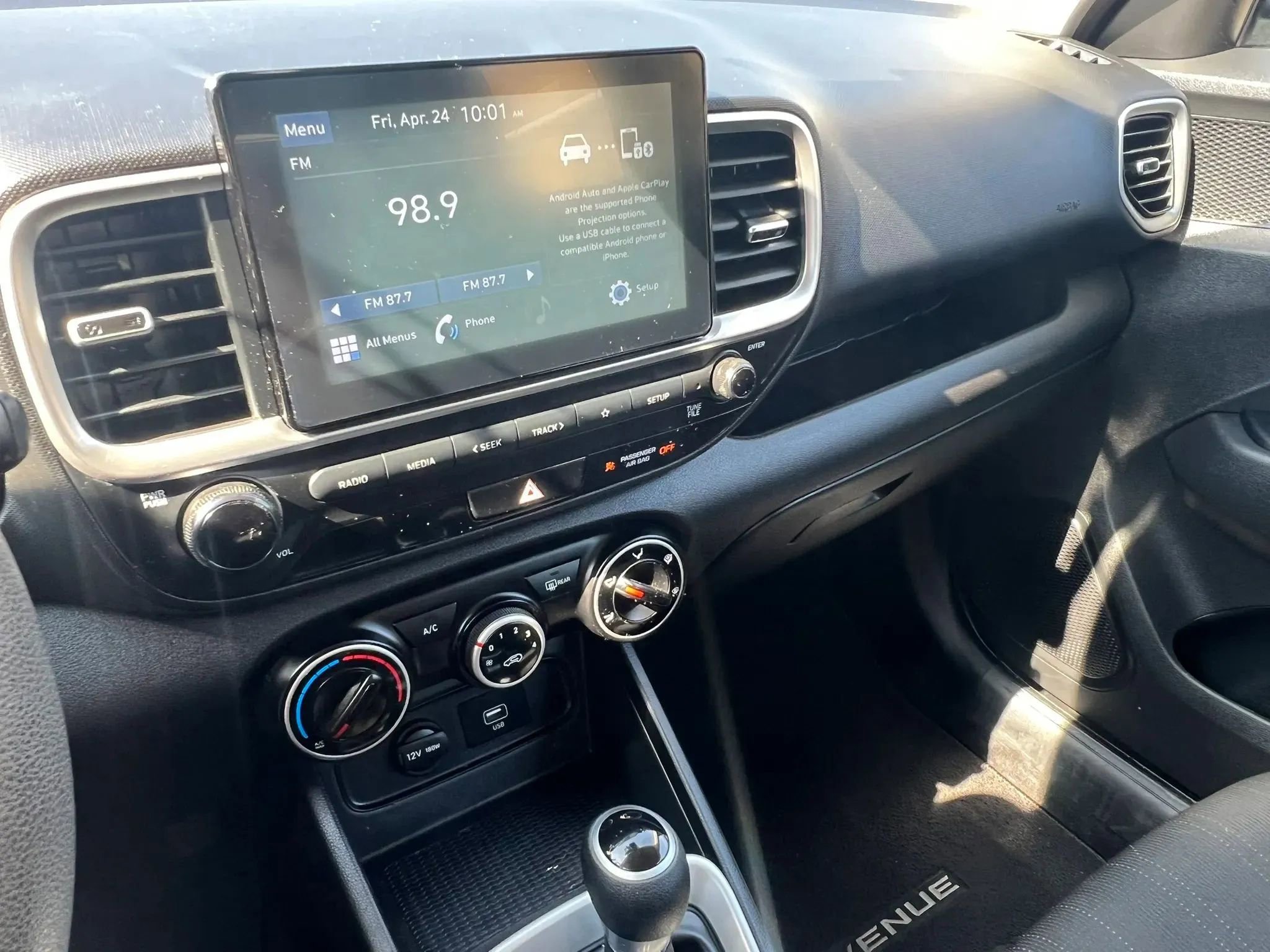 Used 2020 Hyundai Venue SE FWD image 23