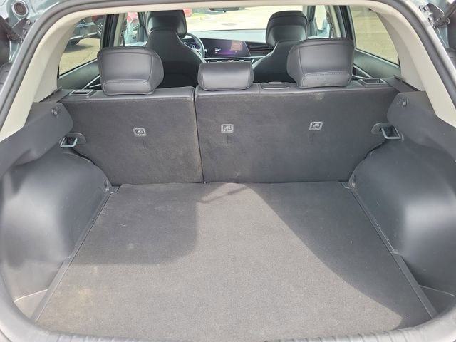 Used 2023 Kia Niro EX Touring FWD image 9