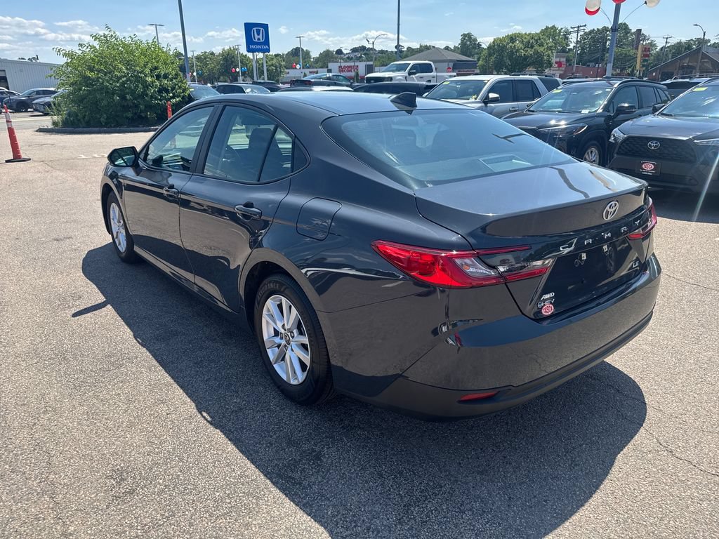 Used 2025 Toyota Camry LE AWD/4WD image 5