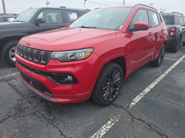 Used 2023 Jeep Compass Limited image 3