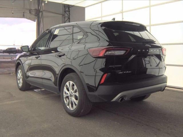 Used 2025 Ford Escape Active AWD/4WD image 4