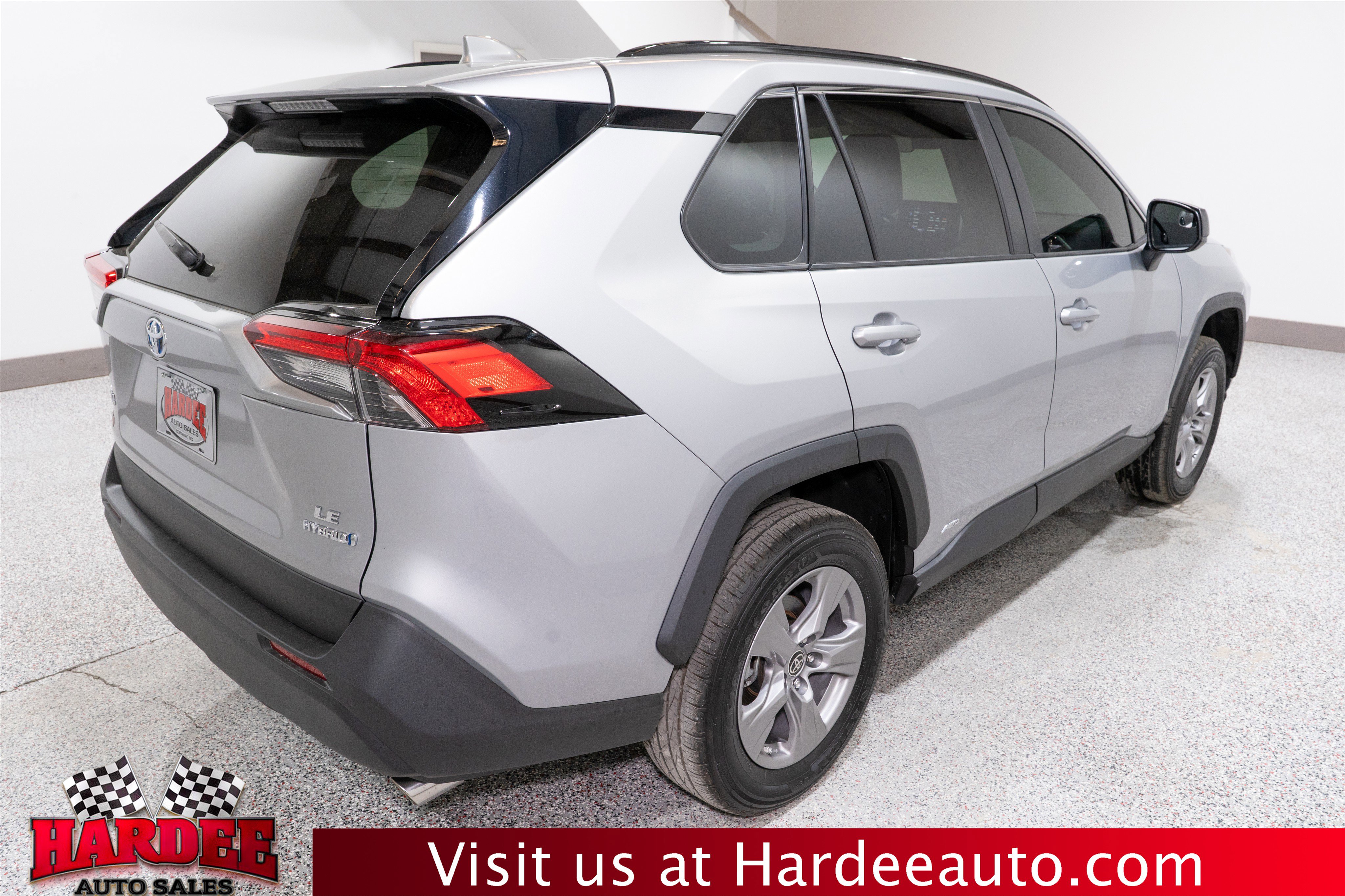 Used 2024 Toyota RAV4 LE image 5