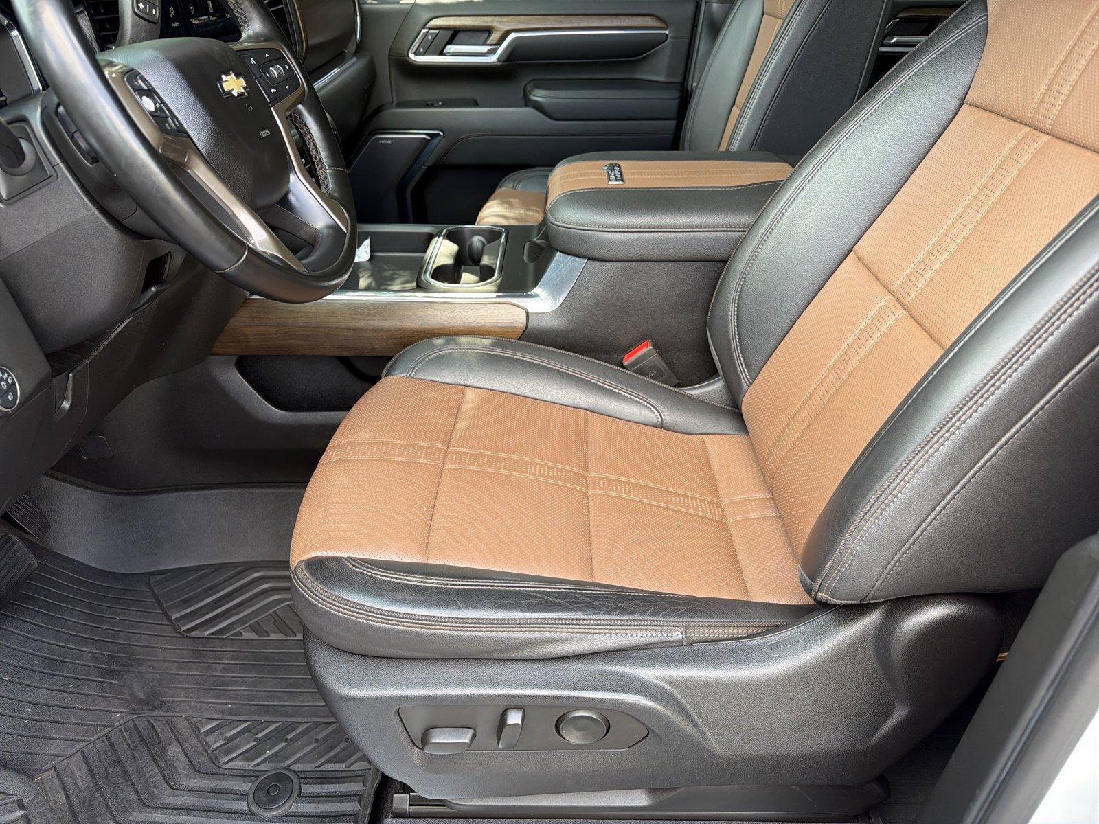 Certified 2024 Chevrolet Silverado 2500 High Country w/ LPO, Dark Essentials Package AWD/4WD image 7