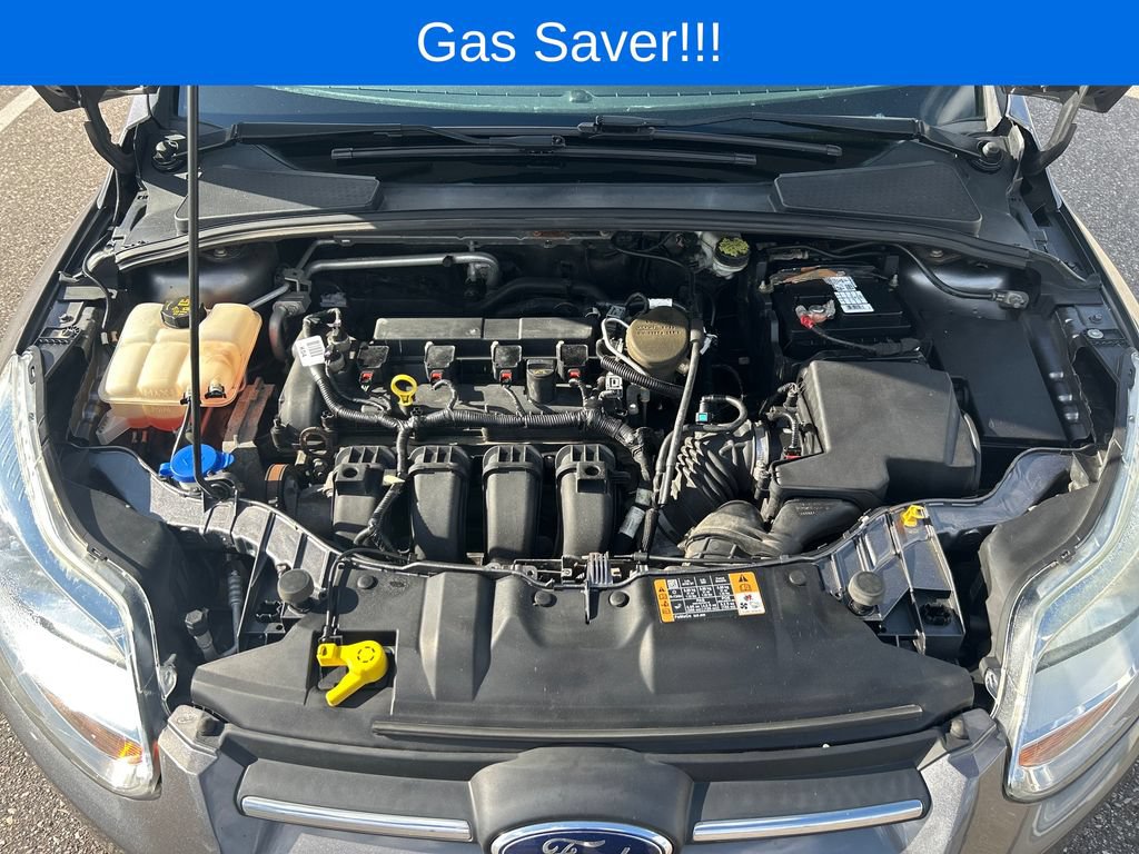 Used 2014 Ford Focus SE w/ SE Winter Package FWD image 18