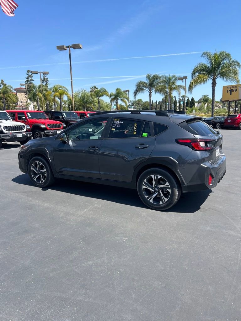 Used 2025 Subaru Crosstrek 2.0i Premium image 5