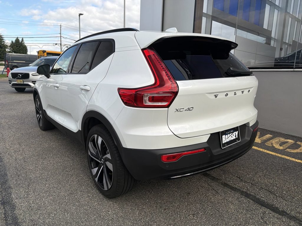 Certified 2023 Volvo XC40 B5 Plus w/ Protection Package Premier AWD/4WD image 6