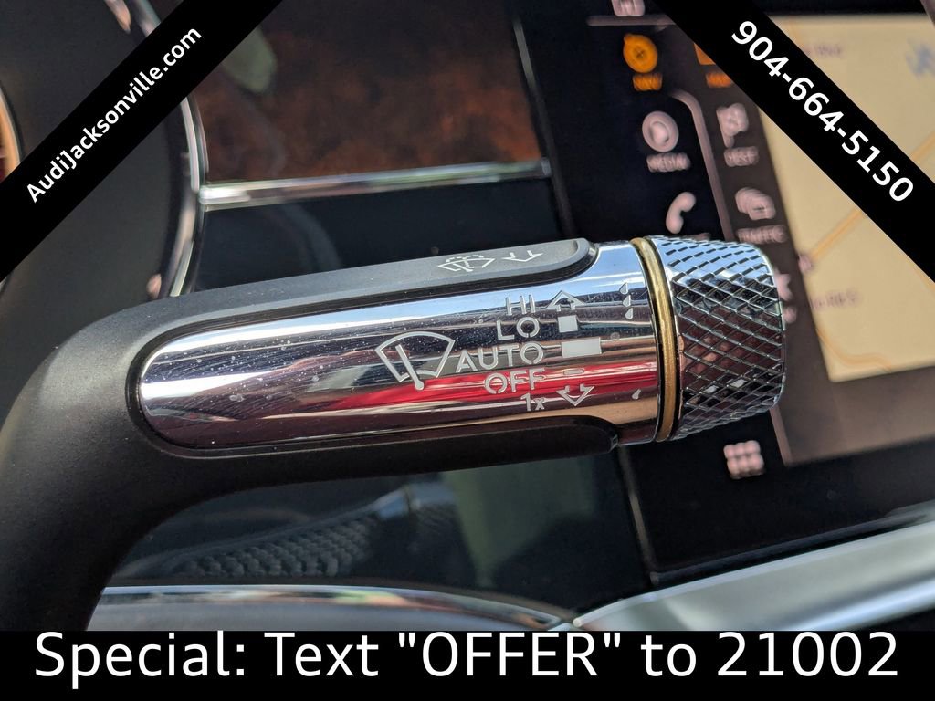 Used 2022 Bentley Flying Spur W12 image 30
